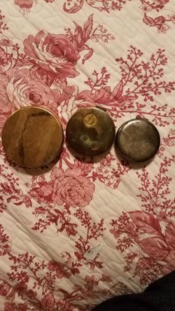Vintage powder compacts