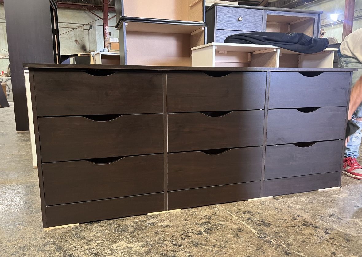 Brown 9 Drawer Dresser 