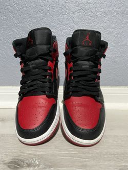 Size 8 Jordan 1 Mid