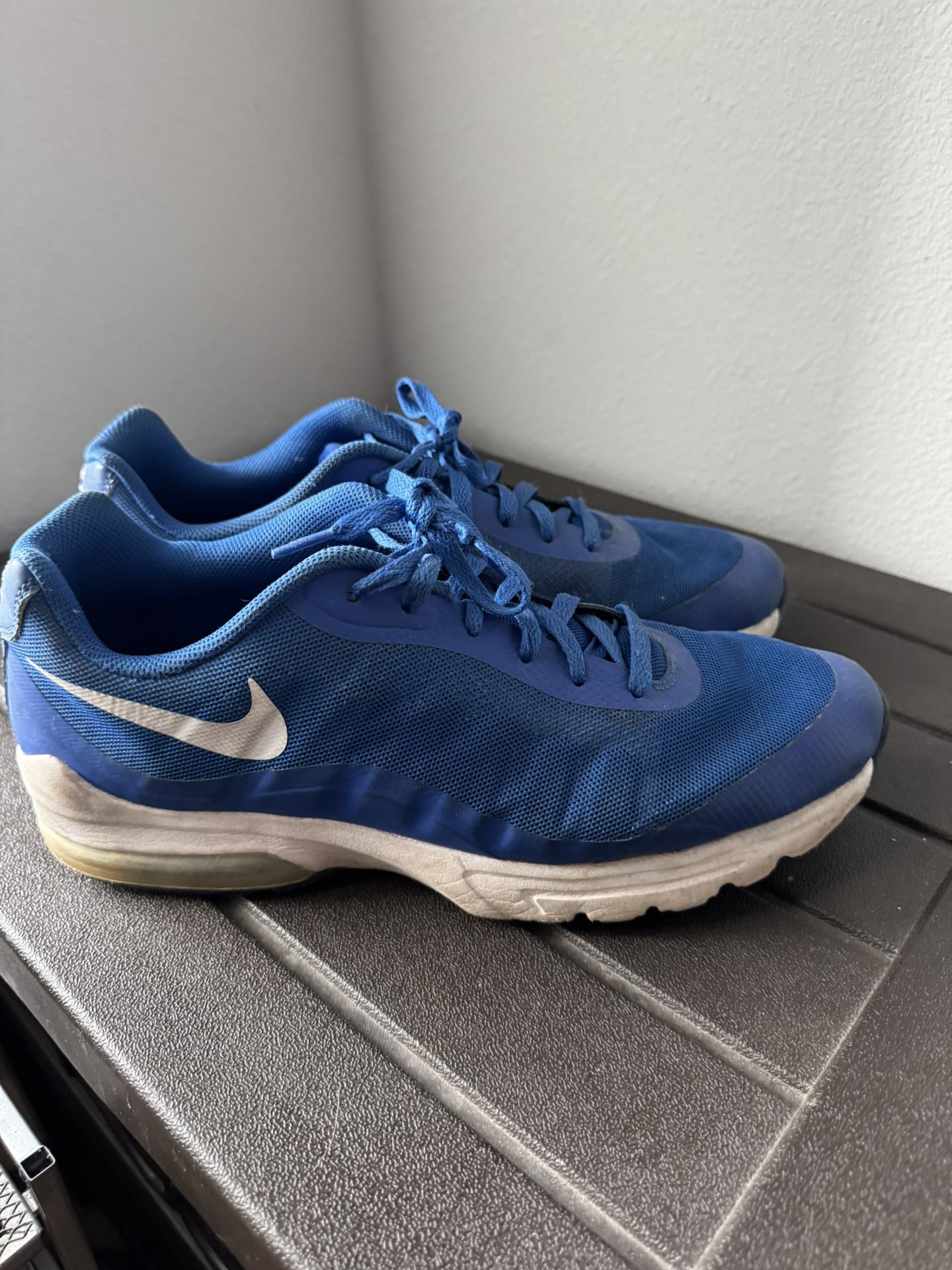 Nike Men’s 11.5 Sneakers 