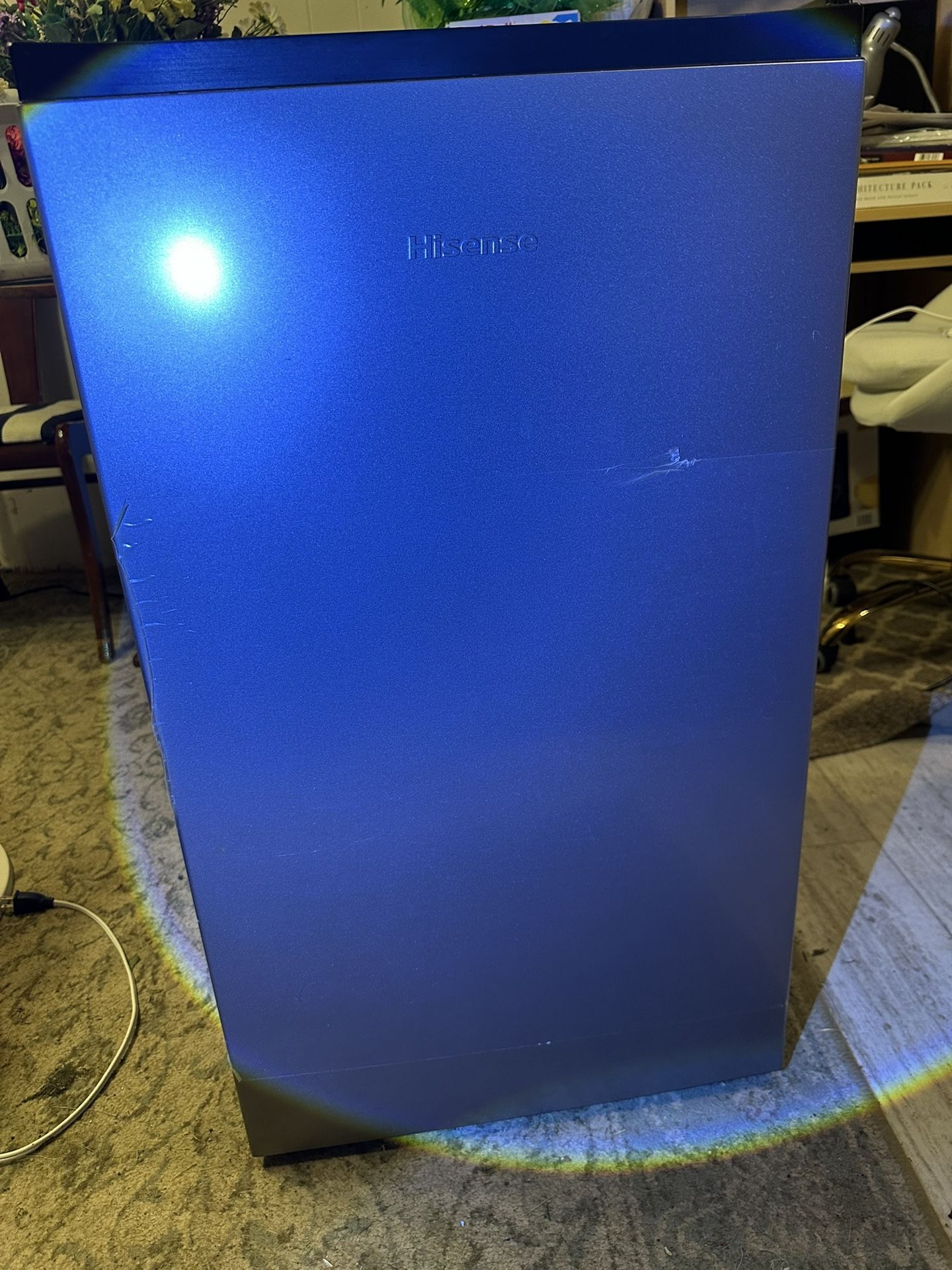Hisense 4.4 cubic foot mini fridge