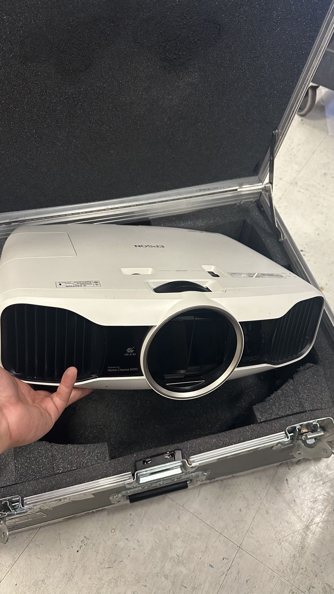 Home Cinema Projector