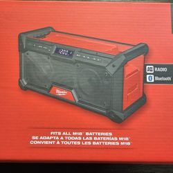 Milwaukee Bluetooth Jobsite Radio