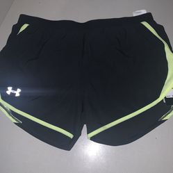 Under Armour Shorts Size M