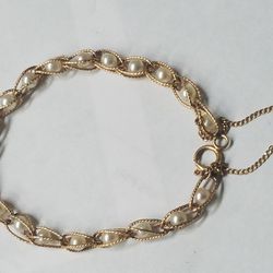 14Kt Yellow Gold Loops Designed Pearl Filled Italian Designer Bracelet 7"long 6mm Size 4 Ctw Pearls r 