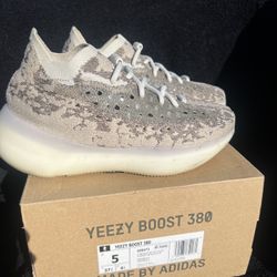 Yezzy Boost 380 Size 5