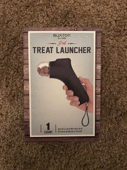 Pet treat launcher