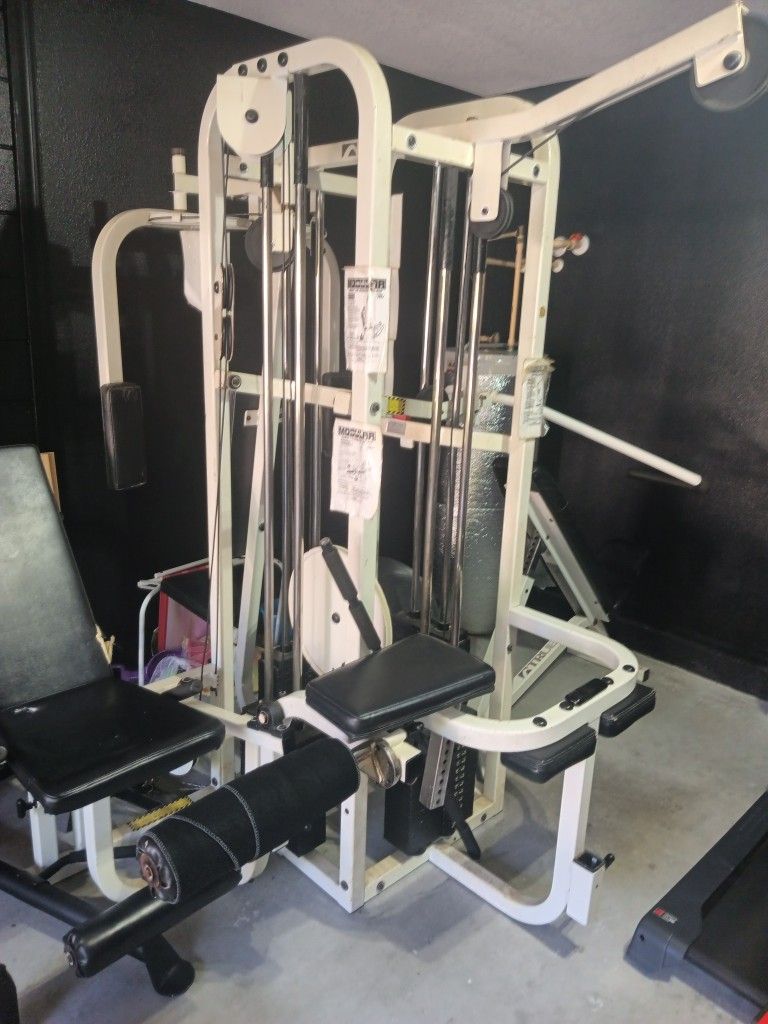 4 Sided Workout Machine