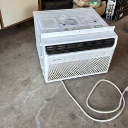 In Window AC Unit
