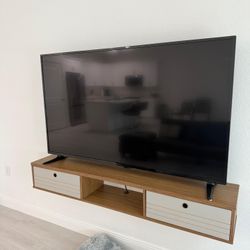 TV  Insignia 60” LED Smart TV – Excelente estado 🔥