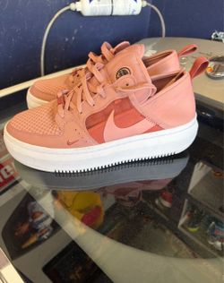 Nike shoes brand new size 10
