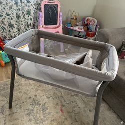Baby Bassinet Like New