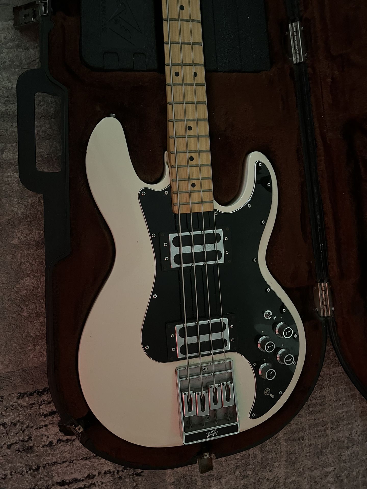 1979 Peavey T40 Bass Guitar With Original Case