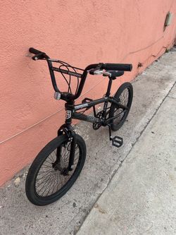 Mongoose Bmxbike 20 inches tires ready to ride