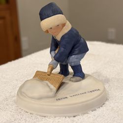 1986 Avon ‘A Winter Snow’ Figurine - Jessie Wilcox Smith
