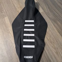 ENJOY MFG Talaria Xxx Seat Cover Brand New