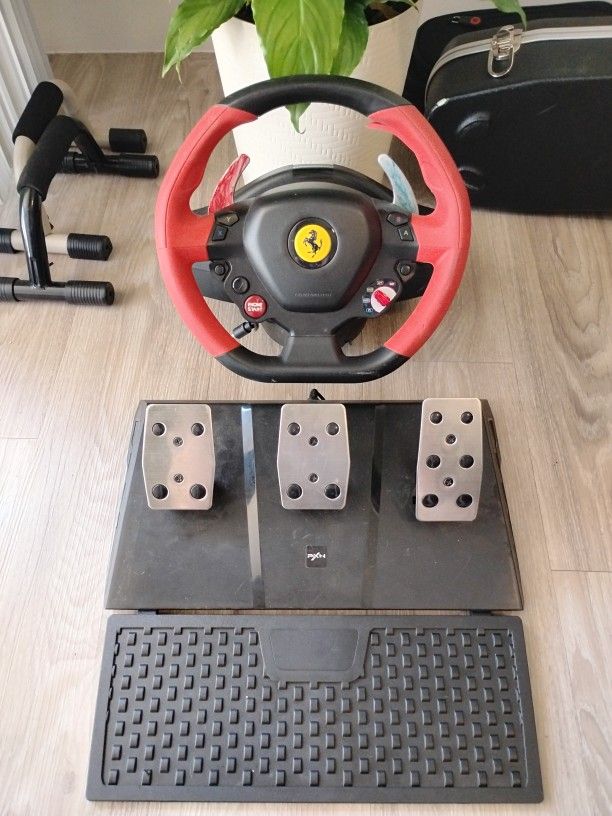 Steering Wheel Console And Pedals