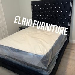 Furniture, queen bed