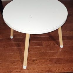 White wooden coffee table