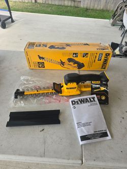 🔥$100 PRICE IS FIRM🔥 DEWALT 20V MAX 8 in. Compact Cordless Battery Powered Hedge Trimmer (Tool-Only)