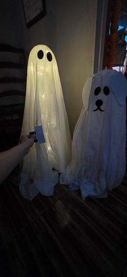 Halloween lightup ghosts