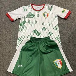 Nuevos Uniformes de futbol soccer para niño