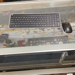 HP 230 Wireless Keyboard and Optical Mouse Combo 