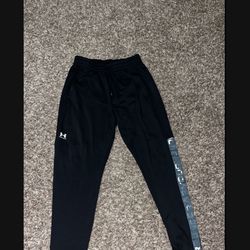 $15 Large Under Armor Jogger 