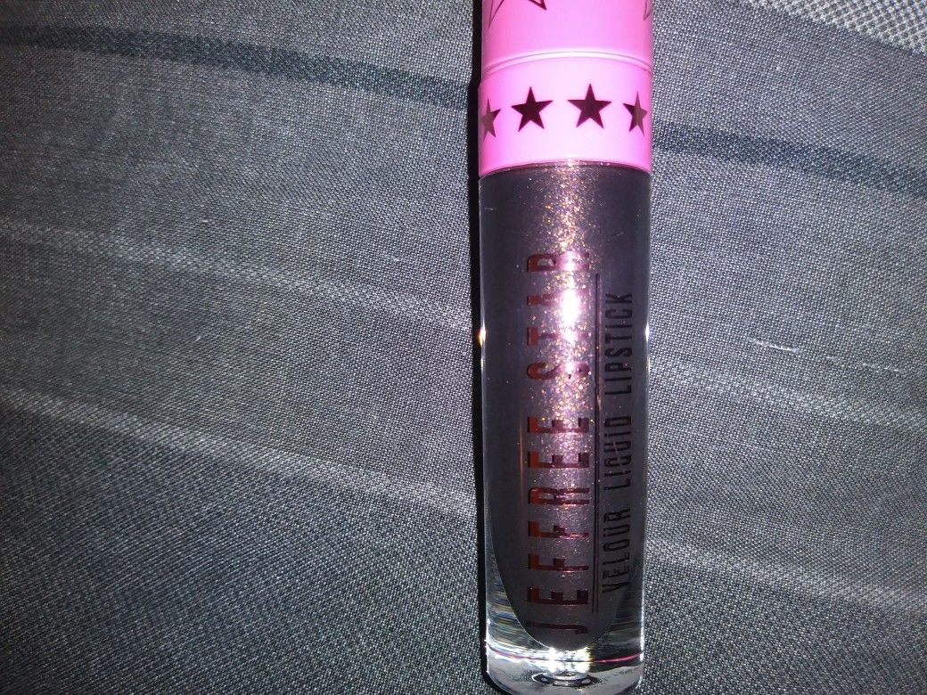 Jeffree Star lip colour