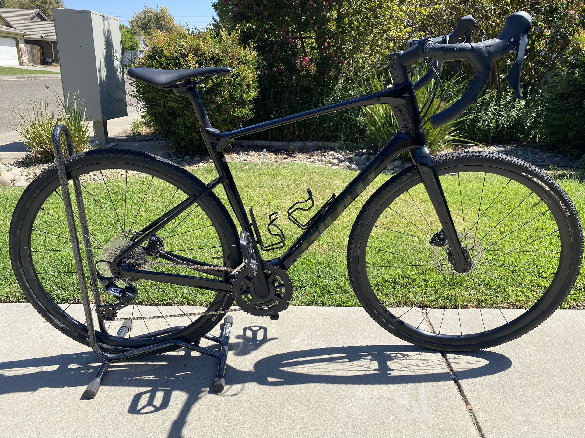 2023 Revolt advance 2 Carbon Giant