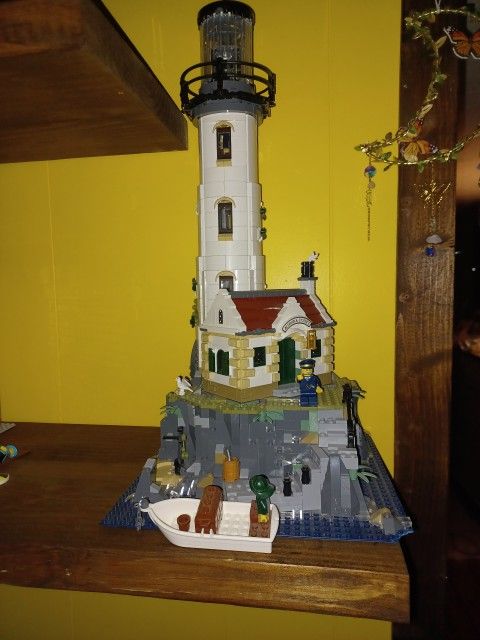Motorized Lighthouse Lego