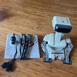 1985 Nintendo NES-012 ROB Rob the Robot Robotic Operating Buddy Tested See Video
