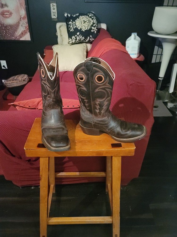 Justin Square Toed Cowboy Boots