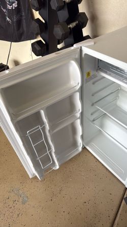 Mini refrigerator fridge