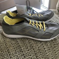 Clarks Super Light Weight Walking Shoe