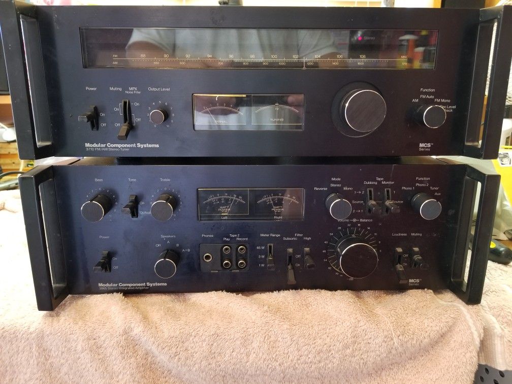 Stereo system vintage MCS 3865 integrated amp with matching MCS 3710 tuner