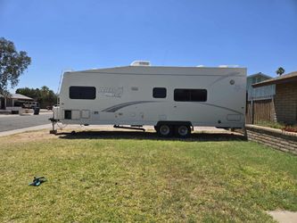 2005 Desert Fox Toy Hauler