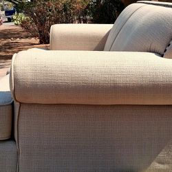 LOVE SEAT
