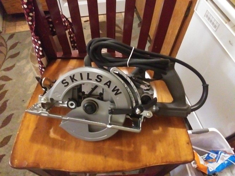 Worm Drive Skill Saw