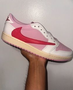 Travis Scott Jordan 1 Low OG ‘Tropical Pink’ 9.5