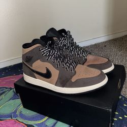 Jordan 1 Mid