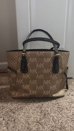 Authentic Micheal kors purse