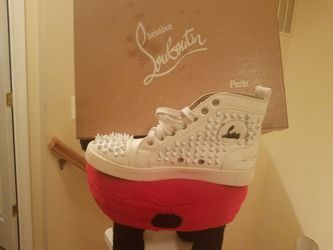 Christian Lougoutin size 7.5