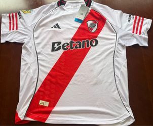 River Plate 25/26 home jersey - size L
