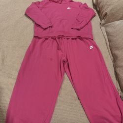 Women’s Nike Sweats Set