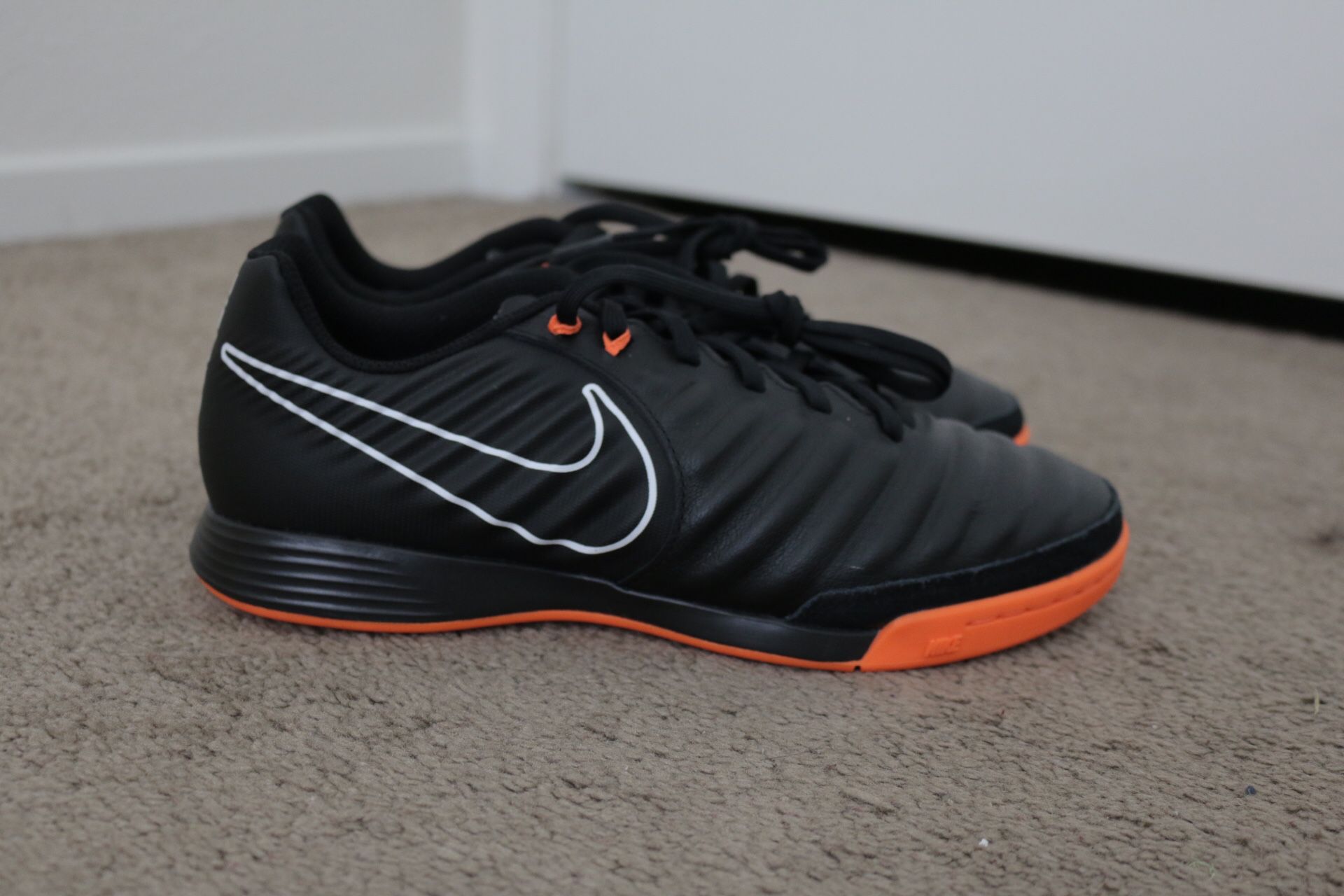 New Nike Tiempo Legend X Academy Indoor Soccer Shoes Size 6Y