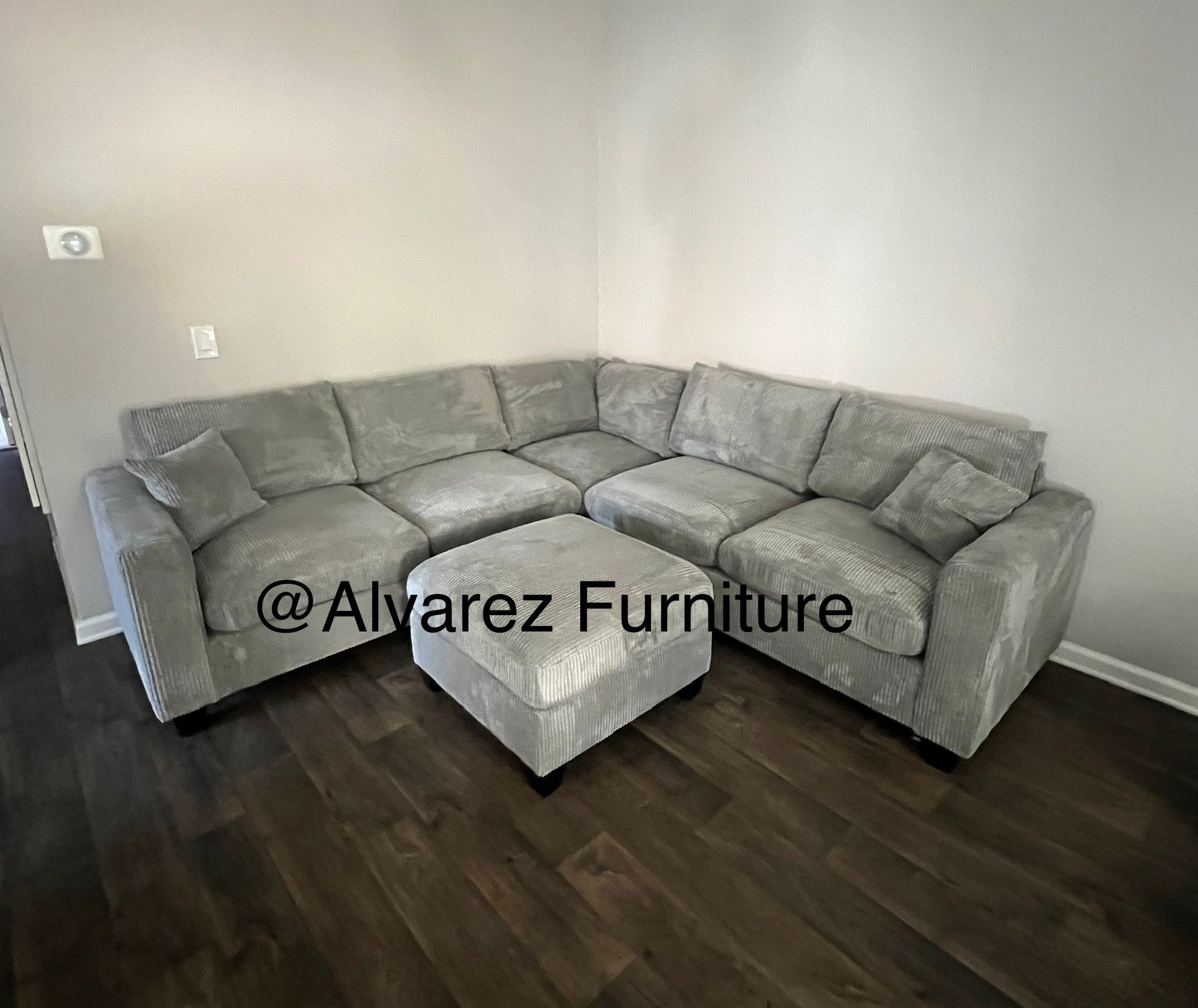 Sectional Sofa With Ottoman