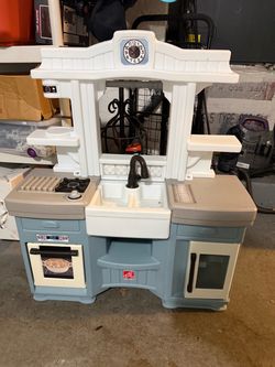 Step2 play kitchen