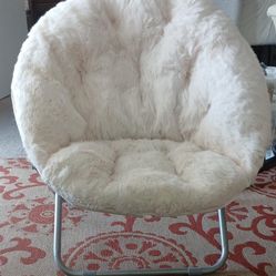 Fluffy Folding Chair