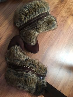 Brown faux fur boots